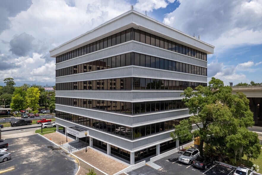 More Photos Of 751 Oak St, Jacksonville Office For Lease