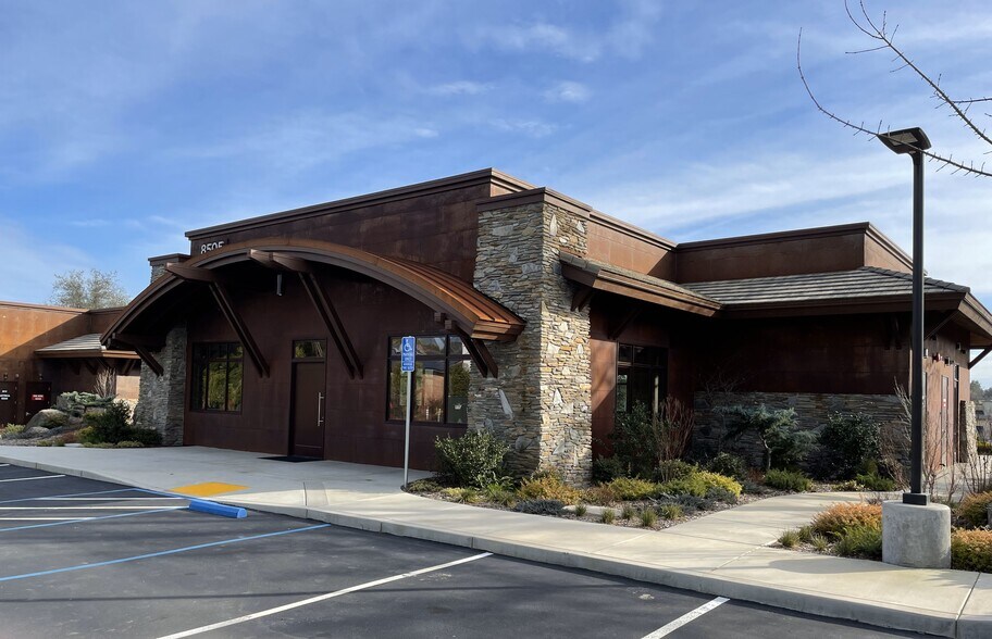 More Photos Of 8505 Berg St, Granite Bay Unknown For Lease