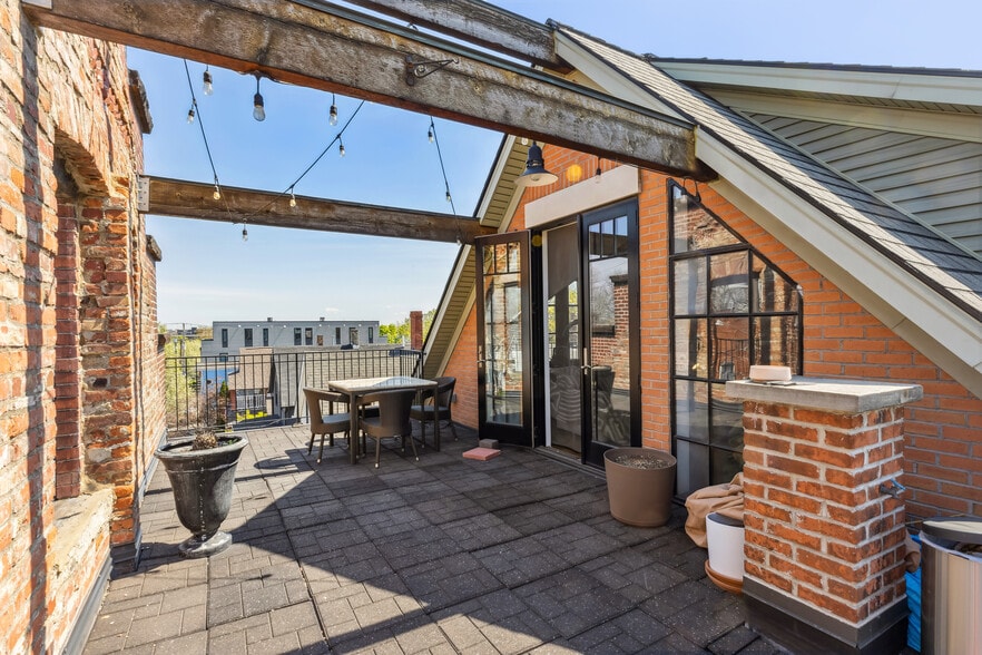 More Photos Of 801 Literary Rd, Cleveland Storefront Retail Residential For Sale