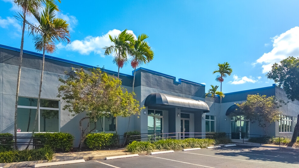 More Photos Of 5555 Anglers Ave, Fort Lauderdale Office For Lease