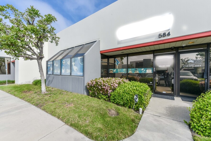 More Photos Of 570 S State College Blvd, Fullerton Warehouse For Sale