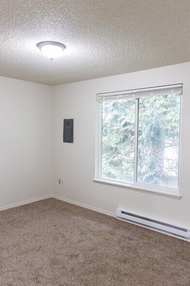 More Photos Of 8856 SE Jannsen Rd, Clackamas Apartments For Sale