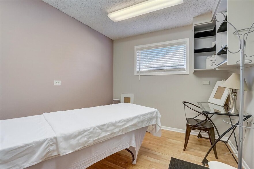 More Photos Of 111-113 Depot, Johnson Creek Medical For Sale