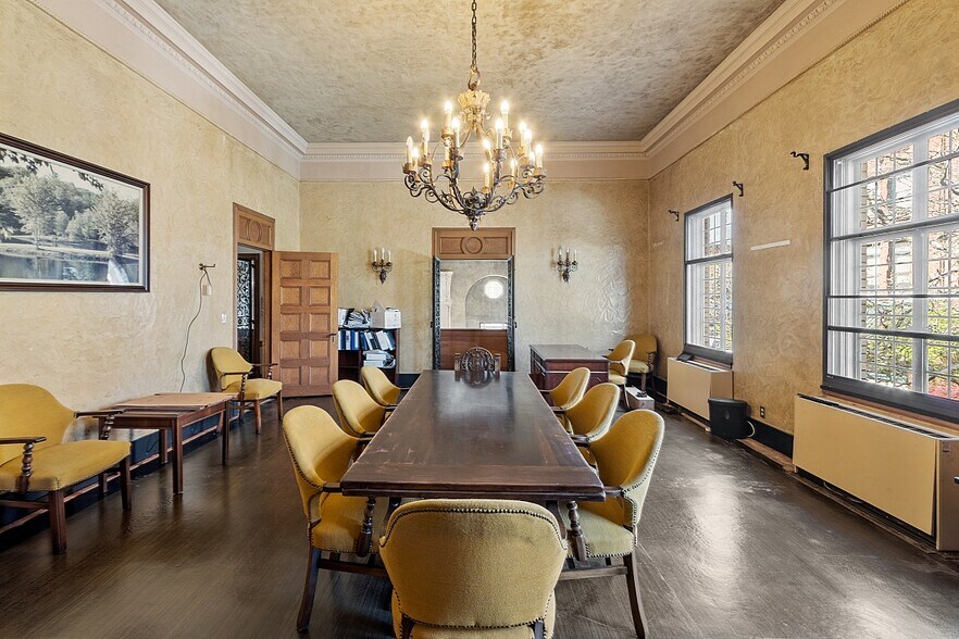 More Photos Of 444 Main St, Athol General Retail For Sale