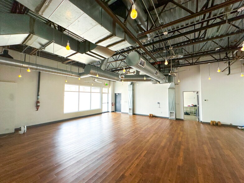 More Photos Of 2470 Broadway St, Denver Freestanding For Lease