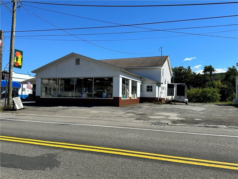 Primary Photo Of 3-5 S Canal St, Oxford Storefront For Sale