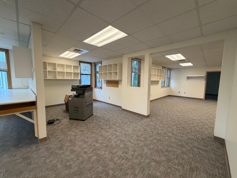 More Photos Of 615 Jefferson Blvd, Warwick Office For Sale