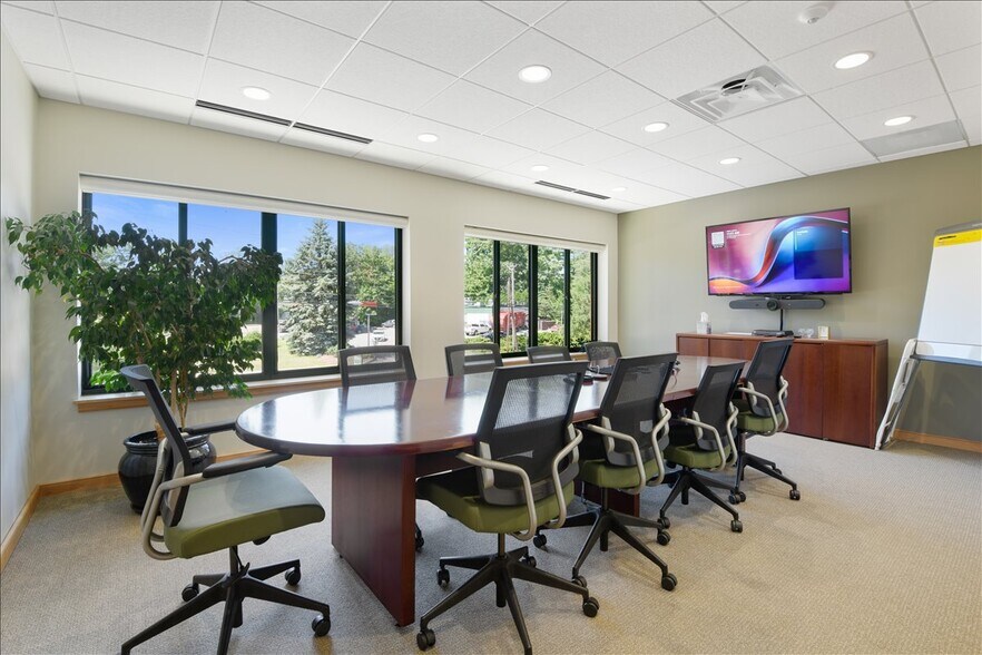 More Photos Of 620 Hinesburg Rd, South Burlington Office For Sale