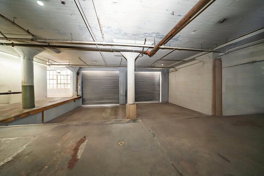 More Photos Of 4383 Fruitland Ave, Vernon Manufacturing For Sale