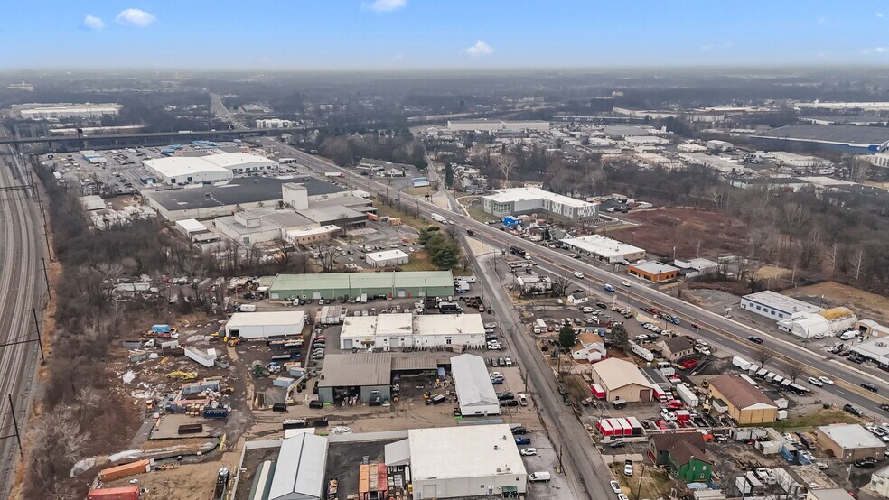 More Photos Of 7011 Beaver Dam Rd, Levittown Industrial For Sale