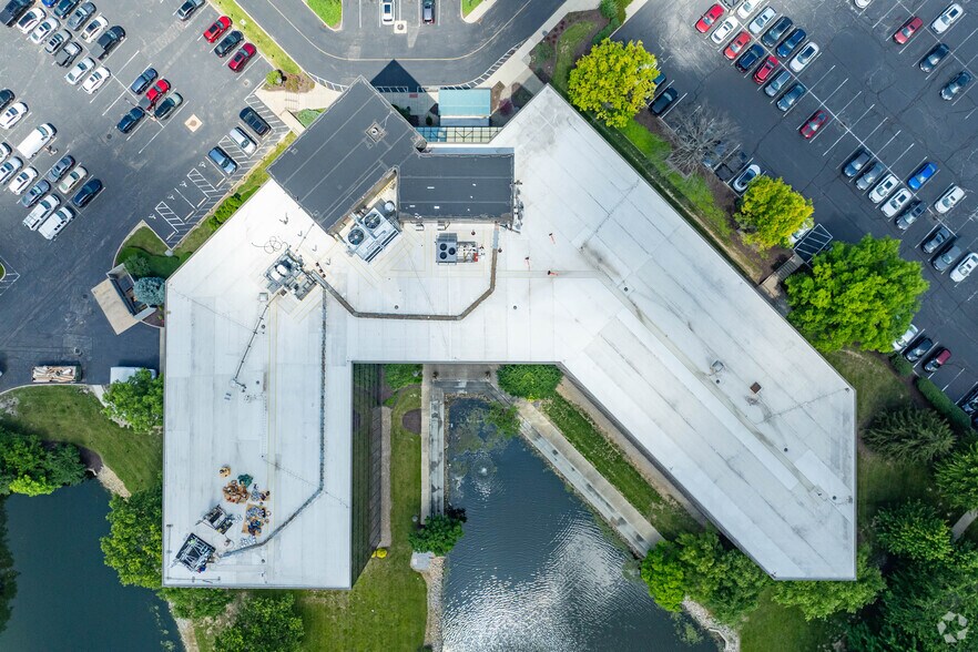 More Photos Of 4555 Lake Forest Dr, Blue Ash Office For Lease