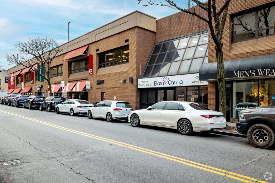 More Photos Of 7000 Austin St, Forest Hills Storefront Retail Office For Lease