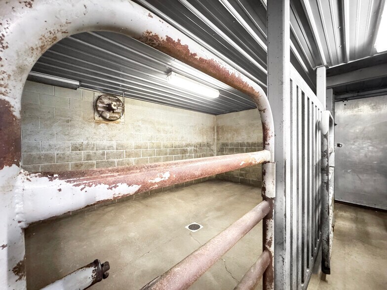 More Photos Of 151 Slaughter House Rd, Claysburg Warehouse For Sale