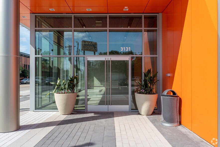 More Photos Of 3131 Emancipation Ave, Houston Office For Lease