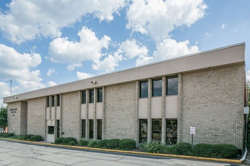 More Photos Of 8305 Merrifield Ave, Merrifield Warehouse For Lease