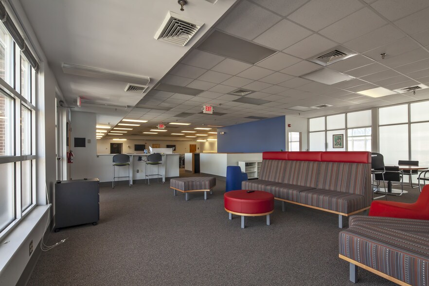 More Photos Of 505 W Franklin St, Chapel Hill Office For Lease