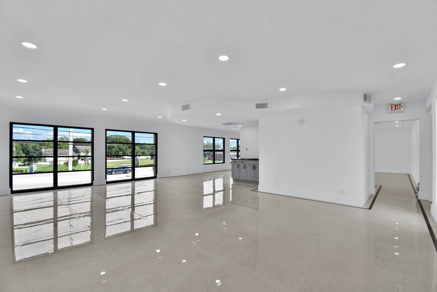 More Photos Of 2990 Griffin Rd, Fort Lauderdale Storefront Retail Office For Sale