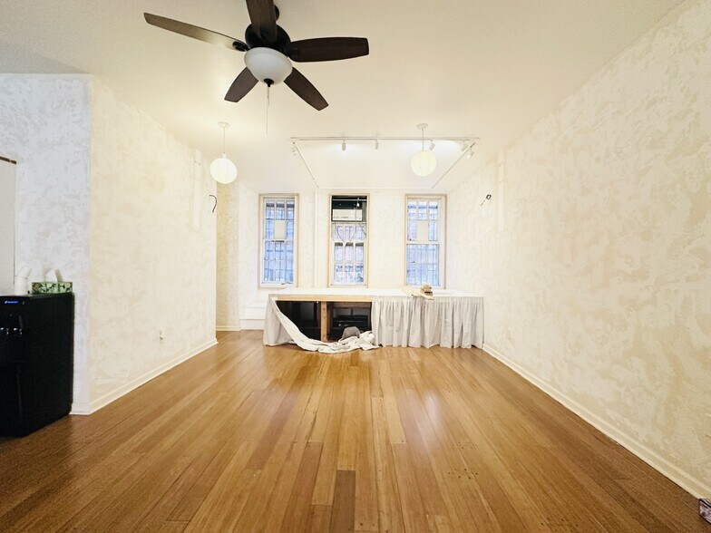 More Photos Of 125 Stanton St, New York Apartments For Lease