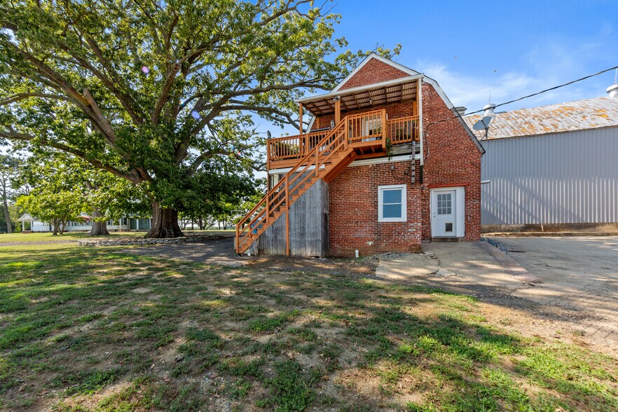 More Photos Of 27058 Mount Pleasant Rd, Columbus Winery Vineyard For Sale