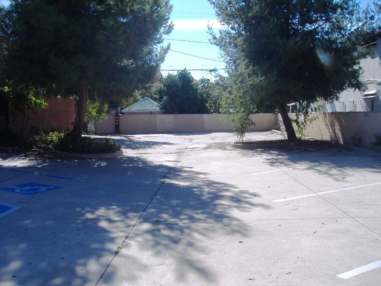 More Photos Of 160 E Holt Ave, Pomona Office For Sale