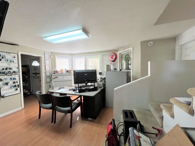 More Photos Of 2784-2800 Baseline St, Cornelius Auto Dealership For Sale