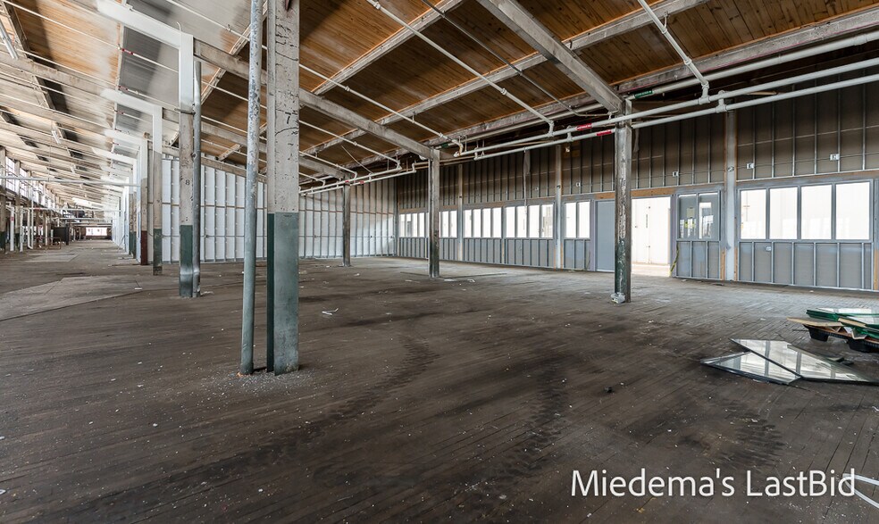 More Photos Of 1305 S Cedar St, Lansing Warehouse For Sale