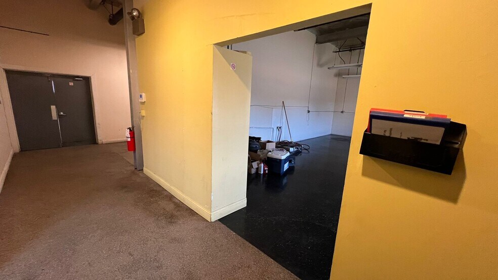 More Photos Of 123 N 10th Ave, Melrose Park Warehouse For Lease