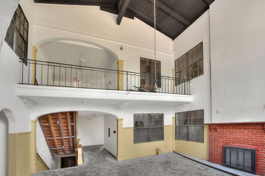 More Photos Of 206 Pilaklakaha Ave, Auburndale Apartments For Sale