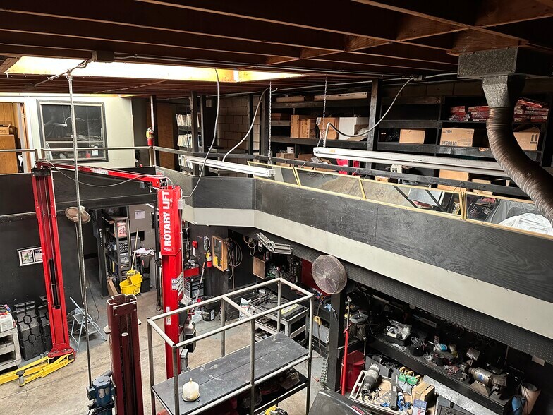 More Photos Of 705 W Commonwealth Ave, Fullerton Auto Repair For Lease