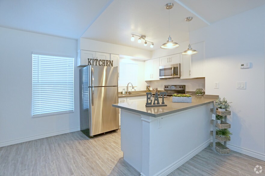 More Photos Of 3001 N 32nd St, Phoenix Apartments For Sale