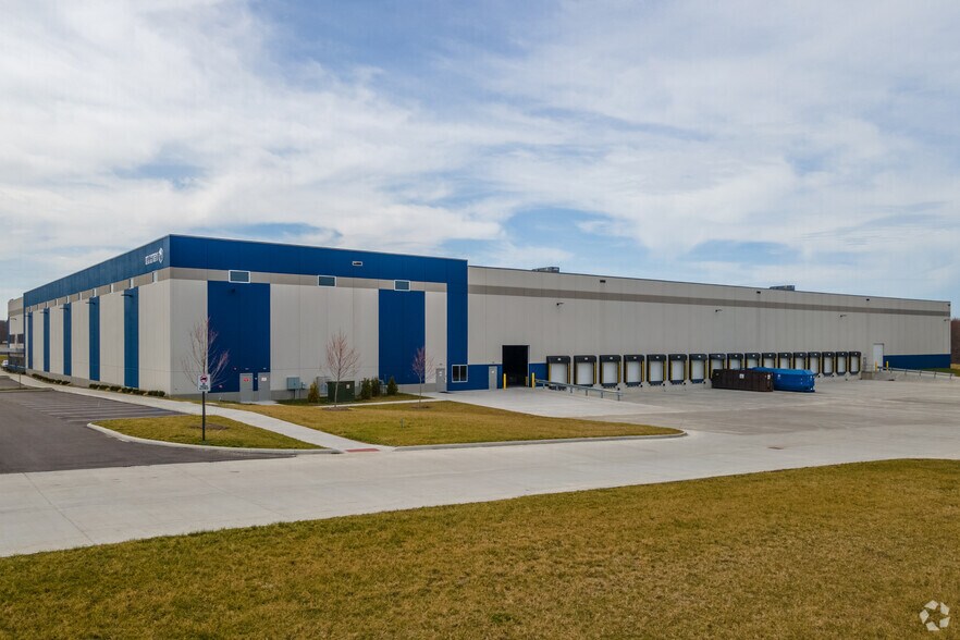 More Photos Of 10069 Wellman Rd, Streetsboro Distribution For Lease