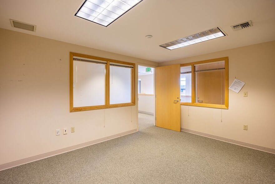 More Photos Of 811 Georgiana St, Port Angeles Medical For Sale