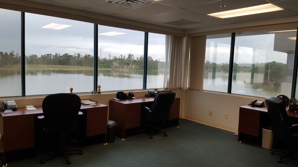 More Photos Of 17595 S Tamiami Trl, Fort Myers Medical For Lease