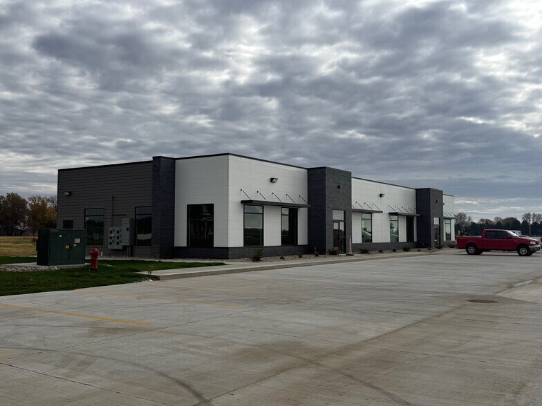 Primary Photo Of 2090 Old Highway 75, Sergeant Bluff Office For Lease