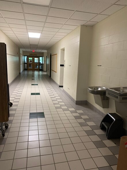 More Photos Of 3994 Wequiock Rd, Green Bay Specialty For Sale