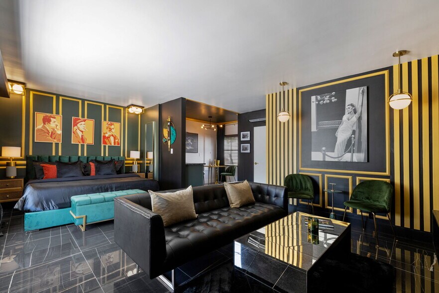 More Photos Of 120 W Vereda Sur, Palm Springs Hotel For Sale