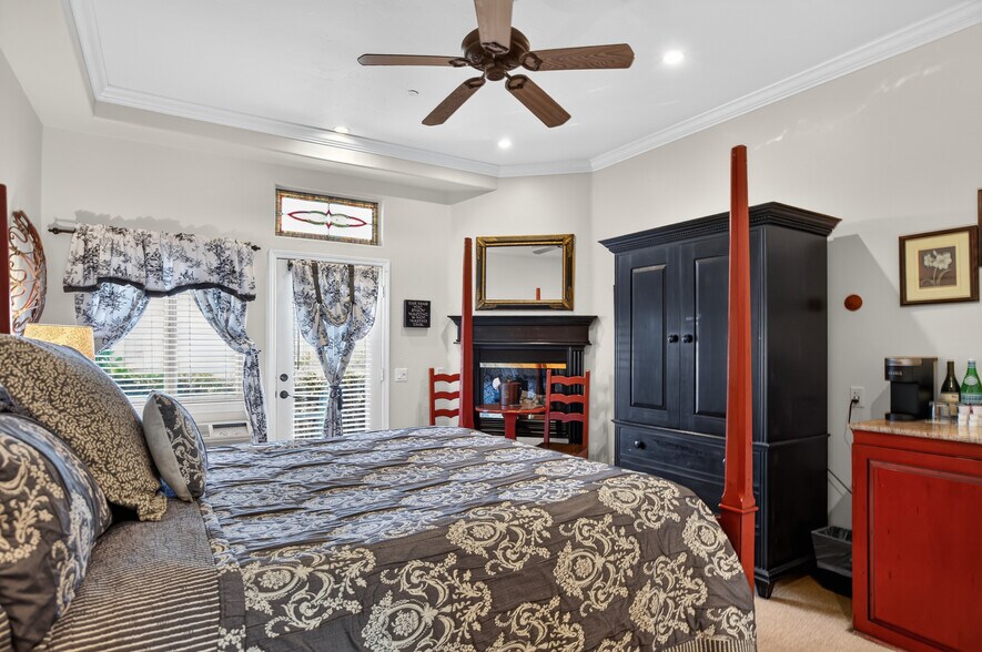 More Photos Of 95 S Ocean Ave, Cayucos Hospitality For Sale