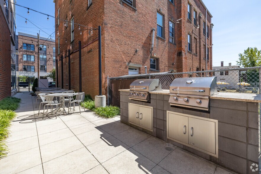 More Photos Of 5829 Madison Rd, Cincinnati Apartments For Lease