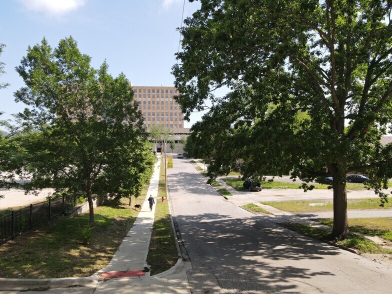 More Photos Of 49th & Grand, Kansas City Land For Sale