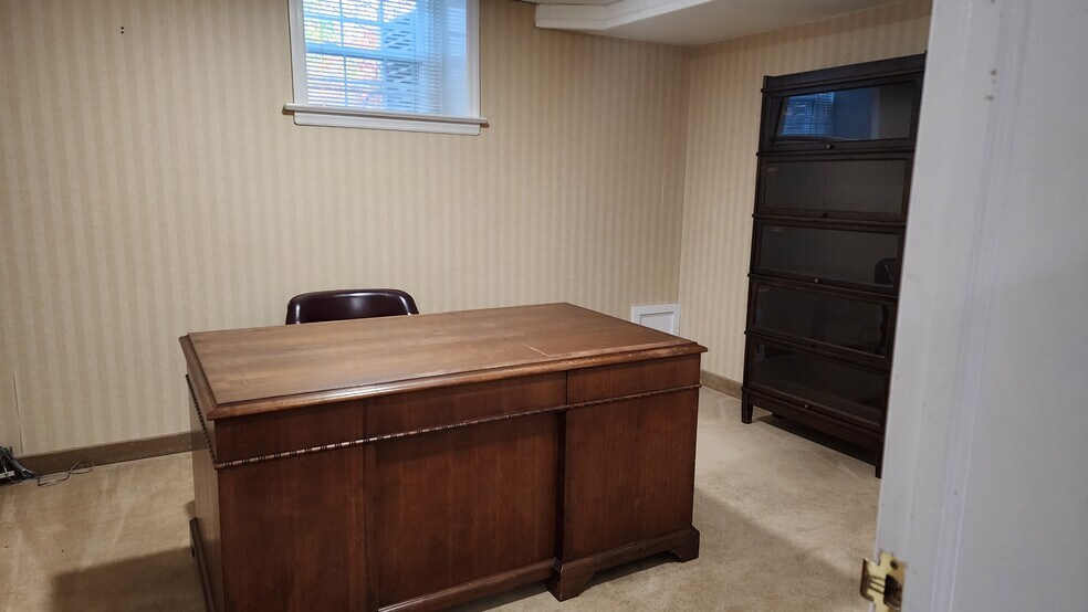 More Photos Of 560 Main St, Chatham Medical For Sale