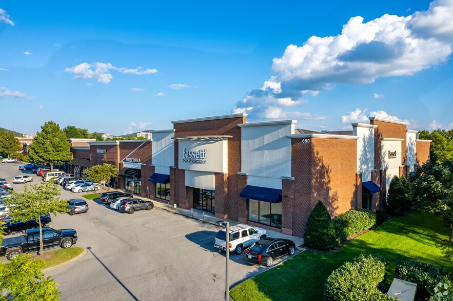 More Photos Of 650 Frazier Dr, Franklin Freestanding For Lease