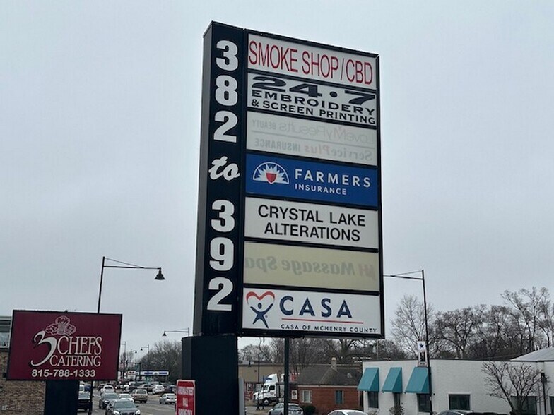 More Photos Of 382-392 Virginia St, Crystal Lake Freestanding For Lease