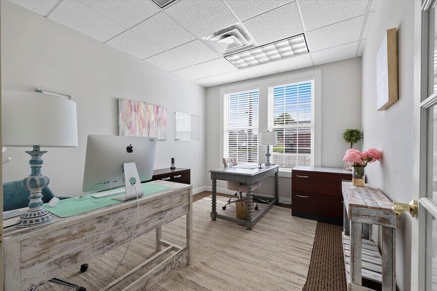 More Photos Of 11533 Nuckols Rd, Glen Allen Medical For Sale