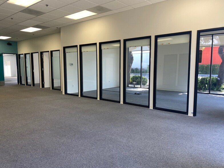 More Photos Of 1060 Terra Bella Ave, Mountain View Research And Development For Lease