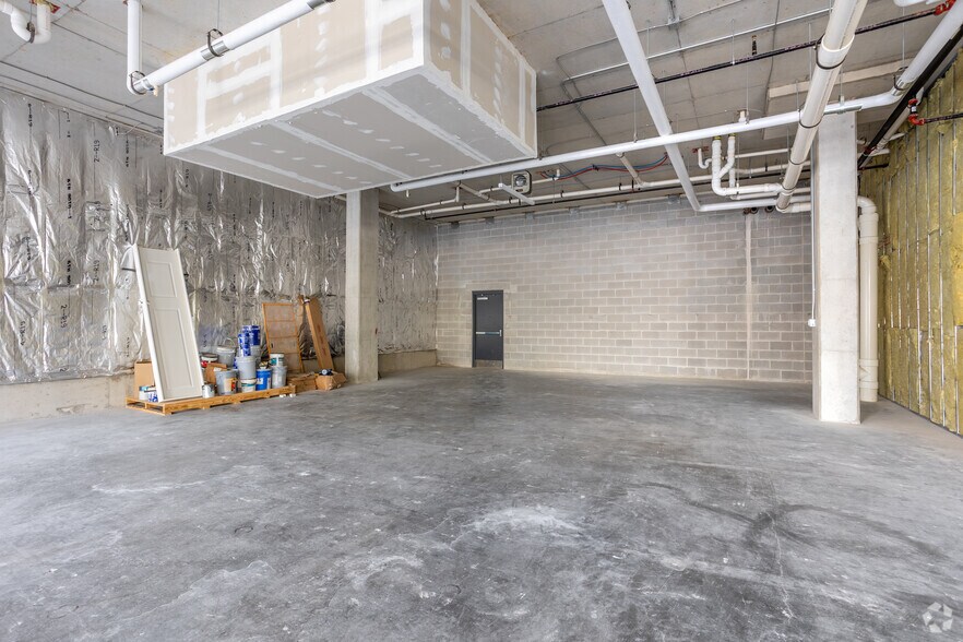 More Photos Of 265 E State St, Columbus Apartments For Lease