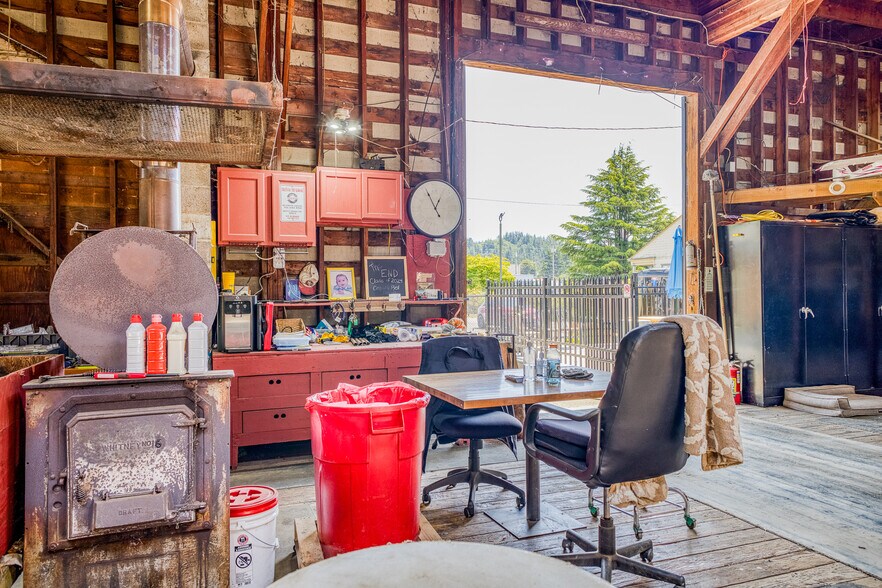 More Photos Of 203 N Birch St, Coquille Specialty For Sale