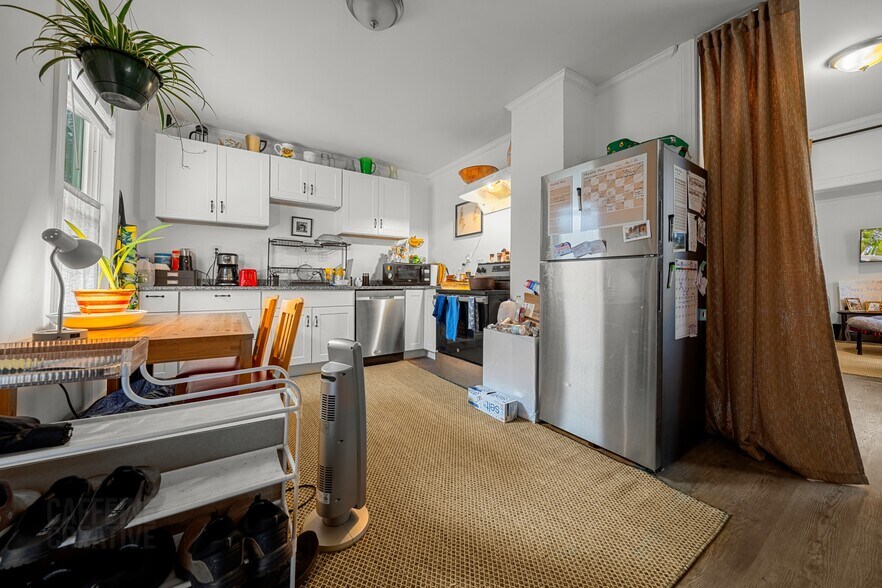 More Photos Of 15 South St, Freeport Apartments For Sale