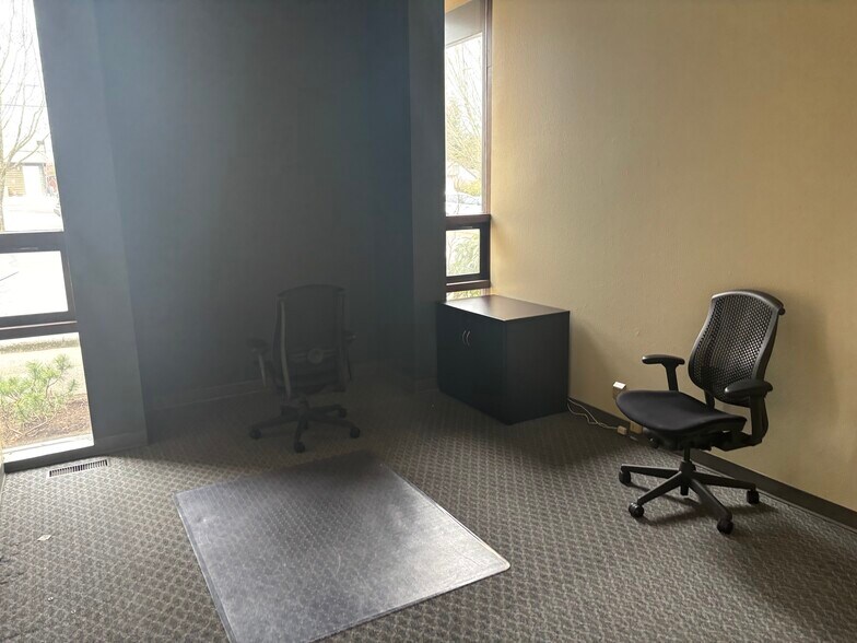 More Photos Of 6628 212th St SW, Lynnwood Office For Lease