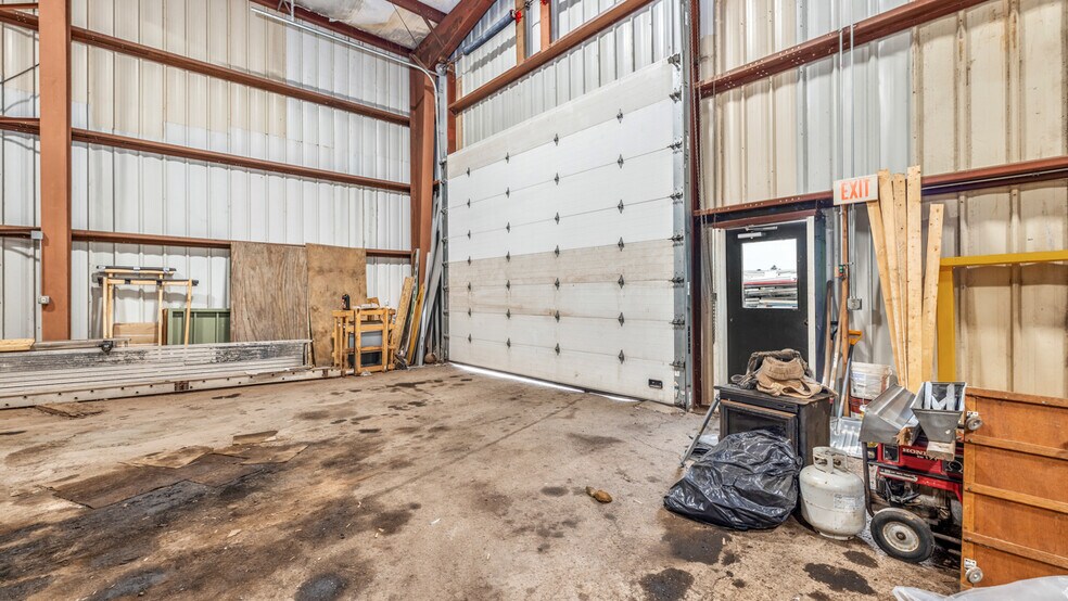 More Photos Of 1333 Jackson St, Iron Mountain Industrial For Sale