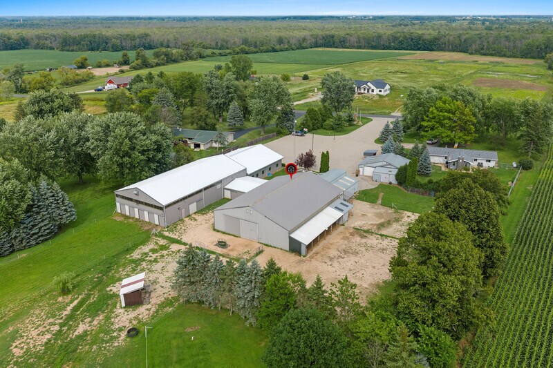 More Photos Of N5367 Mayflower Rd, Shiocton Office For Sale